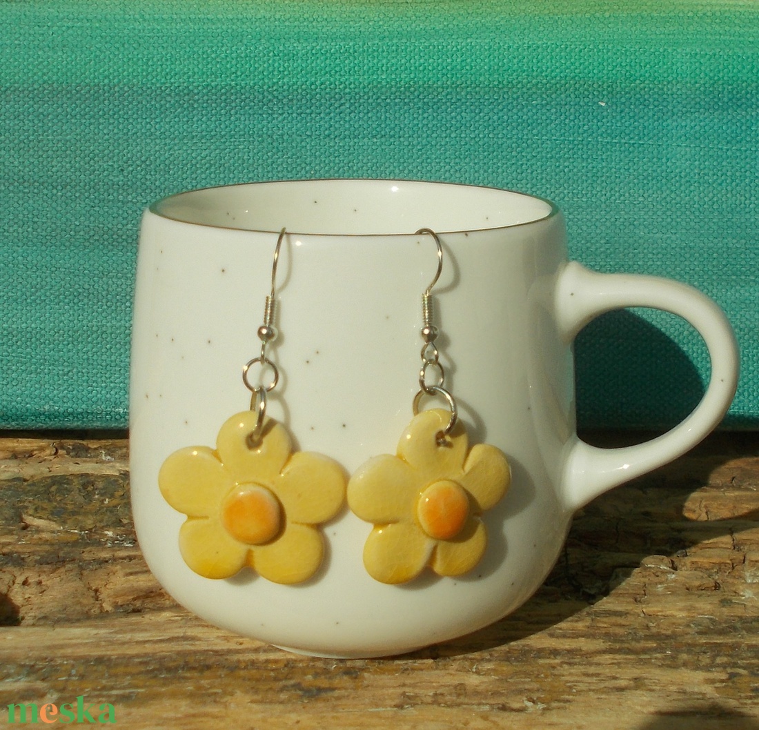 Virág fülbevaló - ékszer - fülbevaló - lógó fülbevaló - Meska.hu