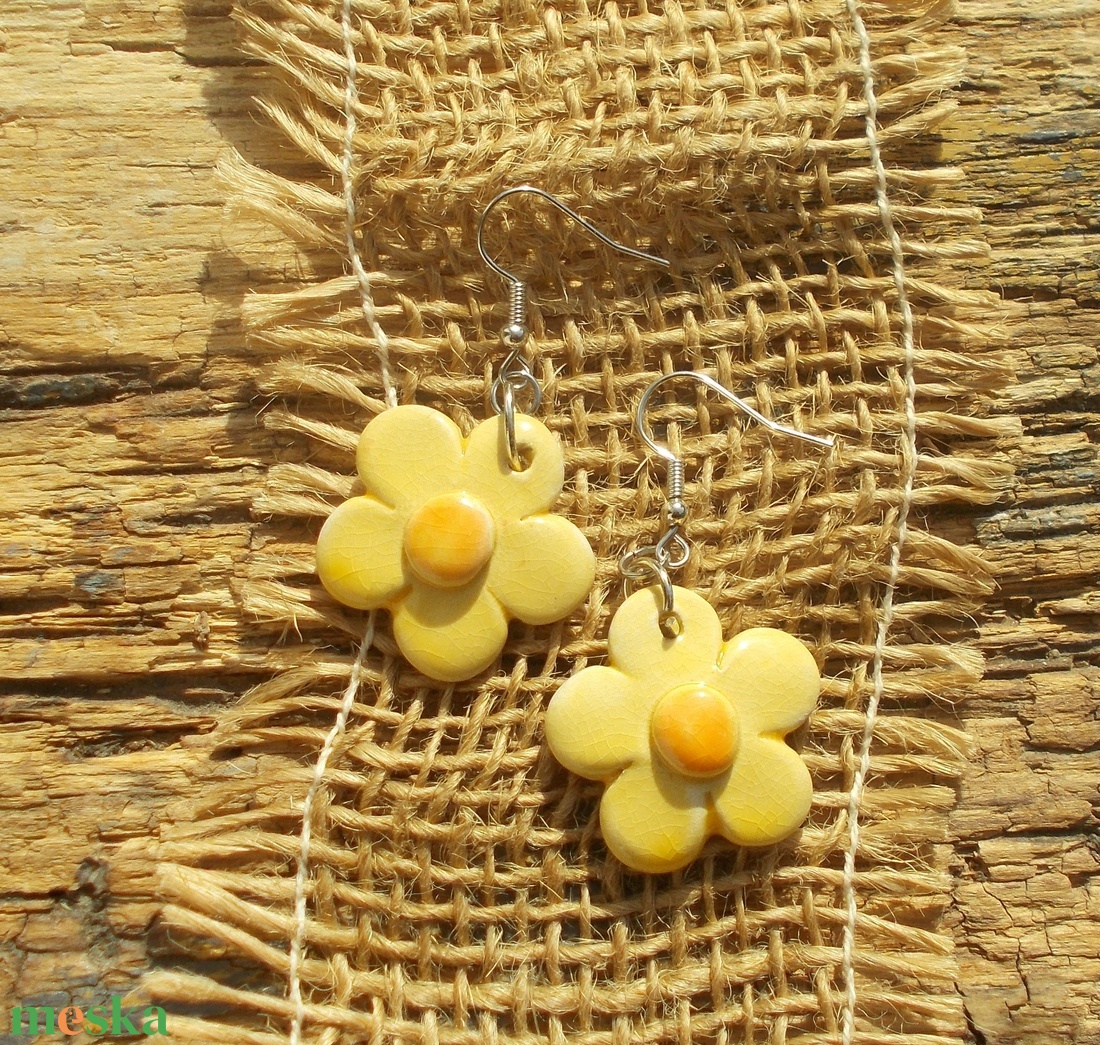 Virág fülbevaló - ékszer - fülbevaló - lógó fülbevaló - Meska.hu