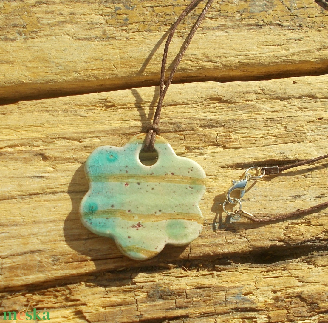 Színes medál - ékszer - nyaklánc - medálos nyaklánc - Meska.hu