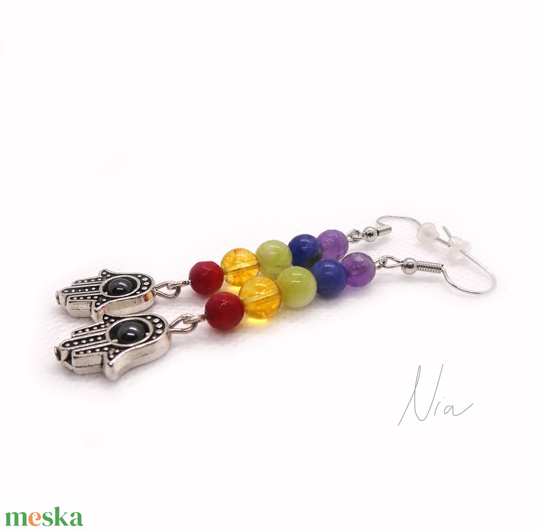 Csakra ásványfülbevaló Hamsa medállal - ékszer - fülbevaló - lógó fülbevaló - Meska.hu Csakra ásványfülbevaló Hamsa medállal - ékszer - fülbevaló - lógó fülbevaló - Meska.hu