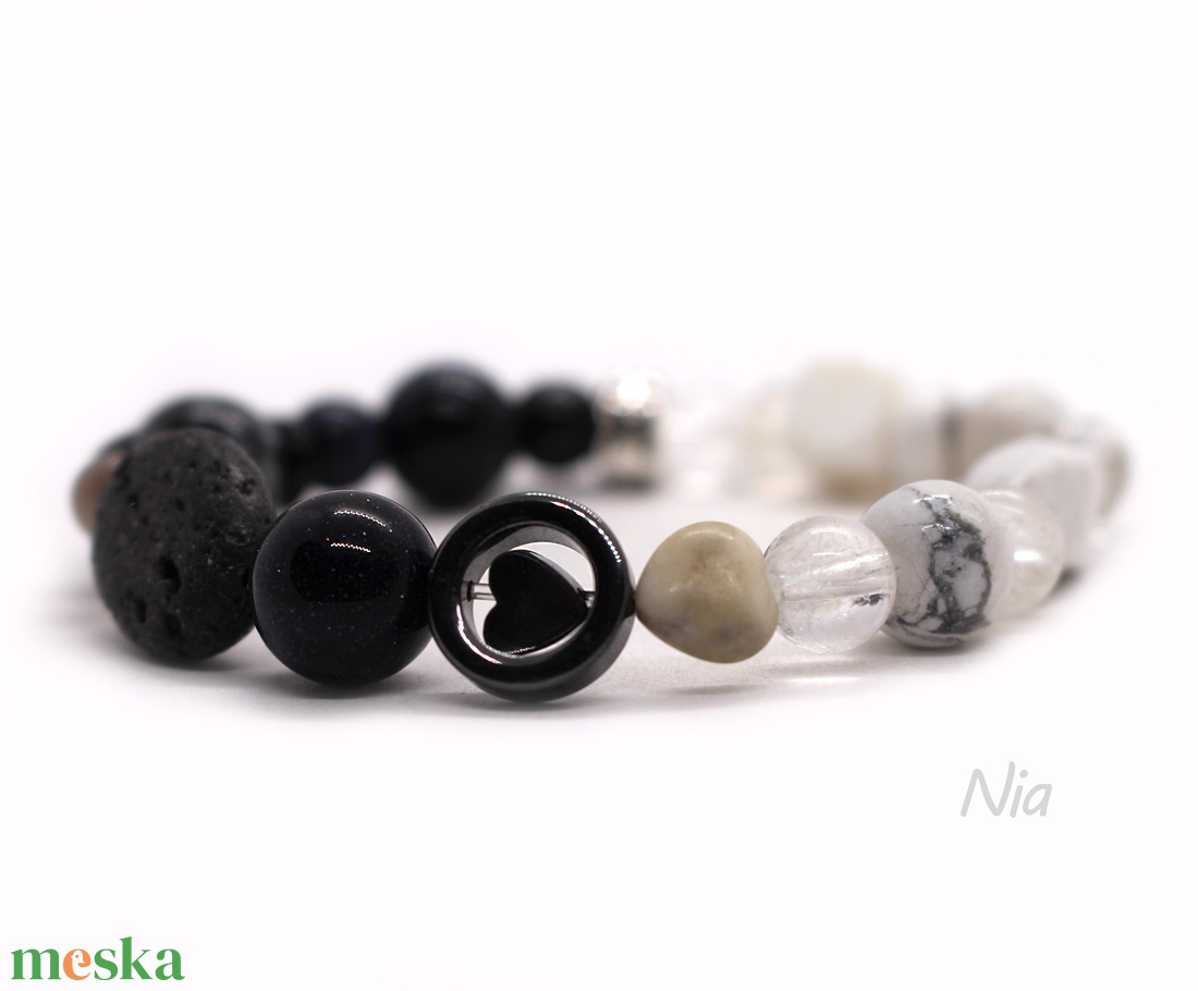 Árny és fény - ásványkarkötő  - ékszer - karkötő - karkötő medállal - Meska.hu