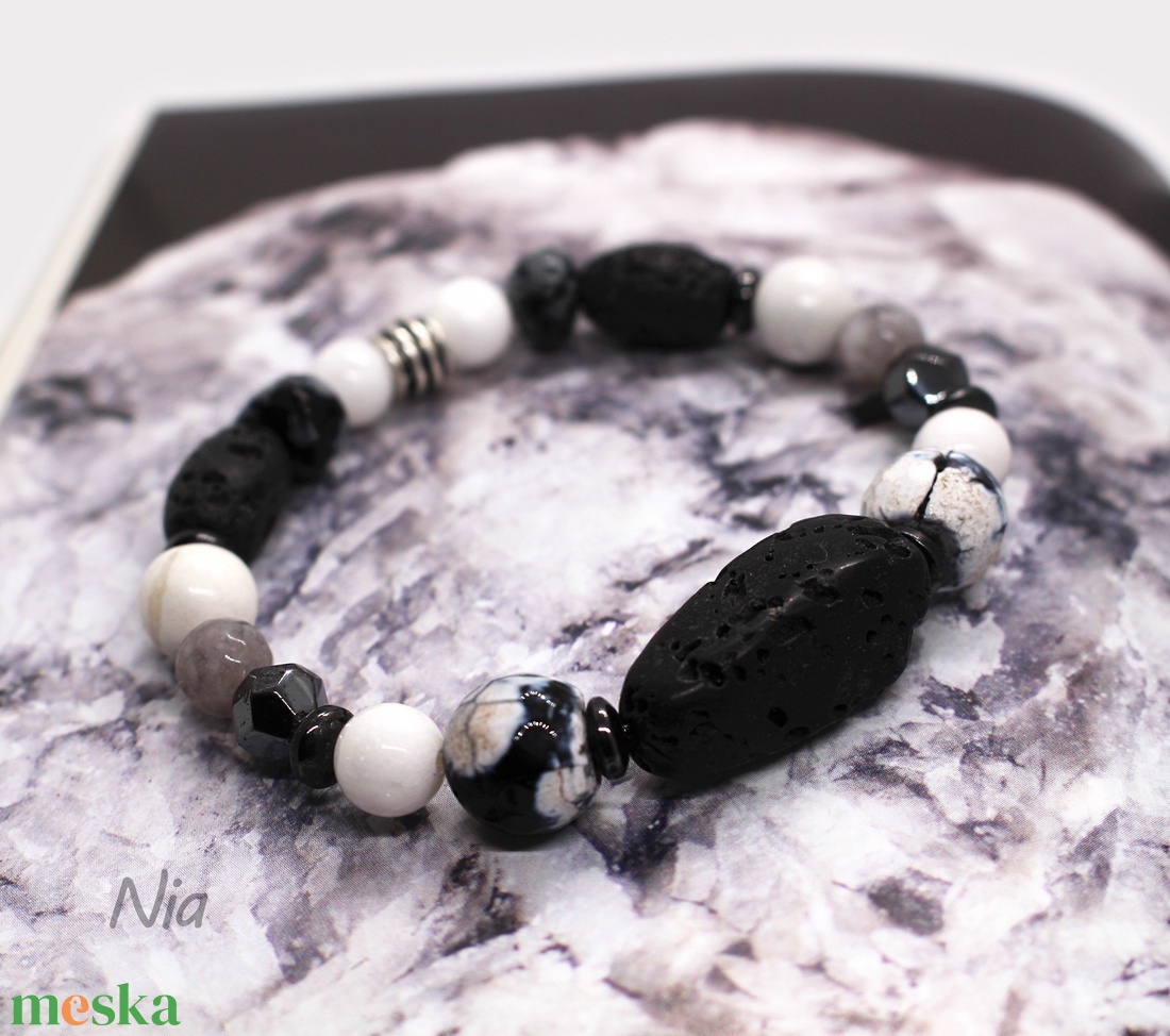 Viharfelhők - ásvány és lávakő karkötő - ékszer - karkötő - karkötő medállal - Meska.hu