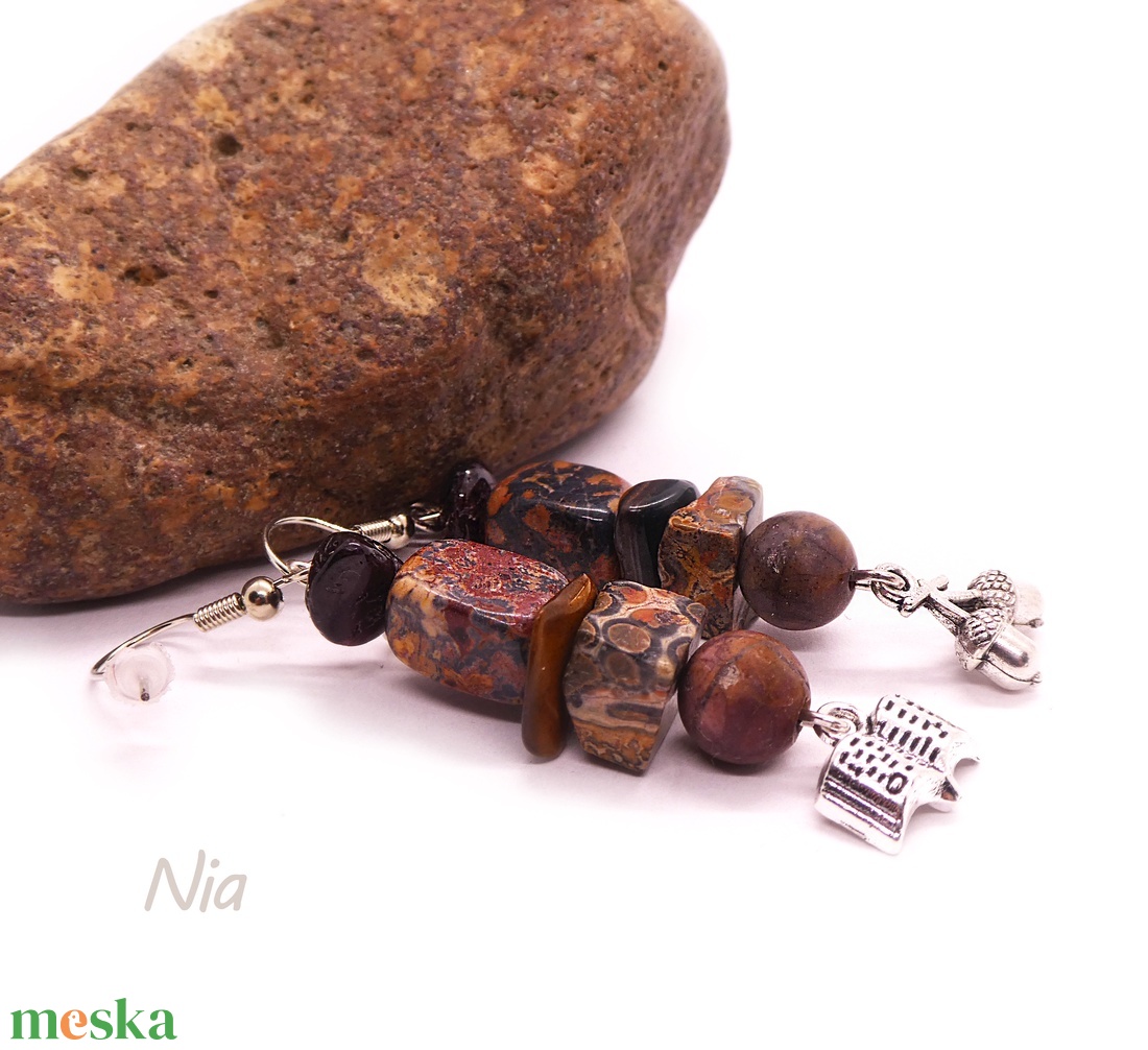 Az öreg tölgy árnyékában - ásványfülbevaló könyv és makk medállal - ékszer - fülbevaló - lógó fülbevaló - Meska.hu