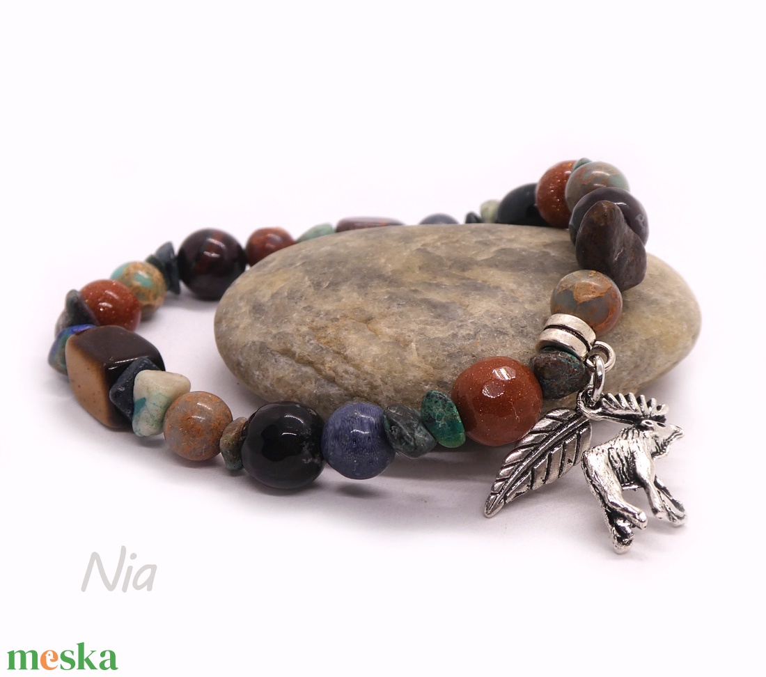 Szarvaslesen - ásványkarkötő szarvas és falevél medállal - ékszer - karkötő - karkötő medállal - Meska.hu