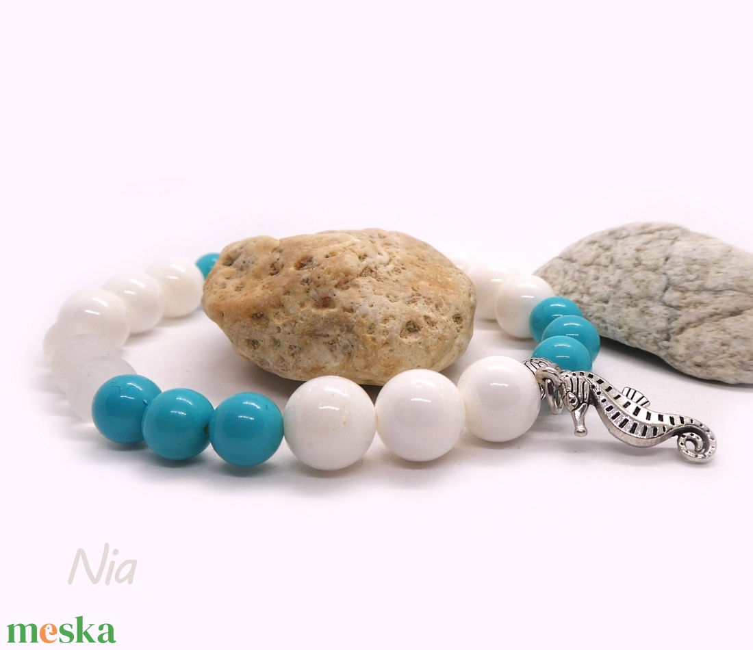 Santorini - karkötő csikóhal medállal - ékszer - karkötő - karkötő medállal - Meska.hu