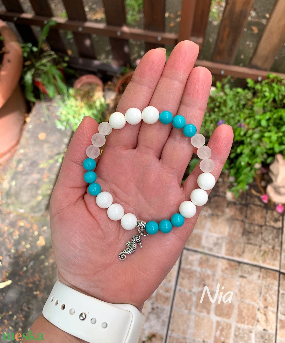 Santorini - karkötő csikóhal medállal - ékszer - karkötő - karkötő medállal - Meska.hu