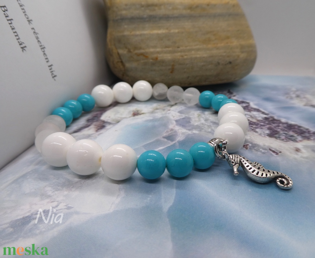 Santorini - karkötő csikóhal medállal - ékszer - karkötő - karkötő medállal - Meska.hu