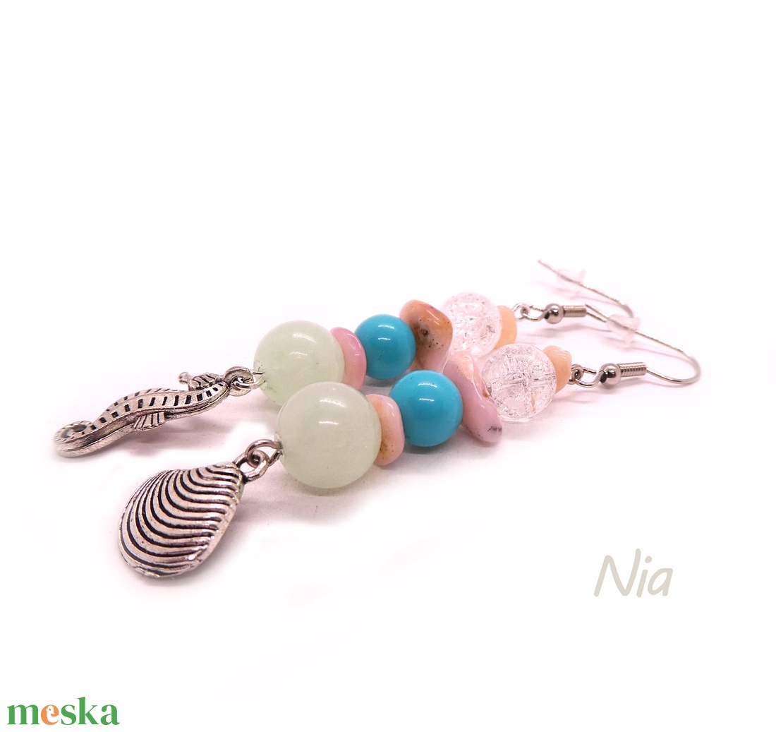 Hurrá, nyaralunk! :) - ásványfülbevaló csikóhal és kagyló medállal - ékszer - fülbevaló - lógó fülbevaló - Meska.hu