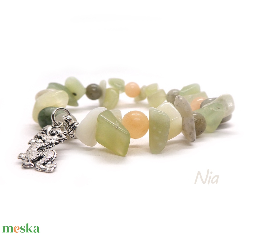 Őrzöm a békéd - ásványkarkötő kínai sárkány medállal - ékszer - karkötő - karkötő medállal - Meska.hu