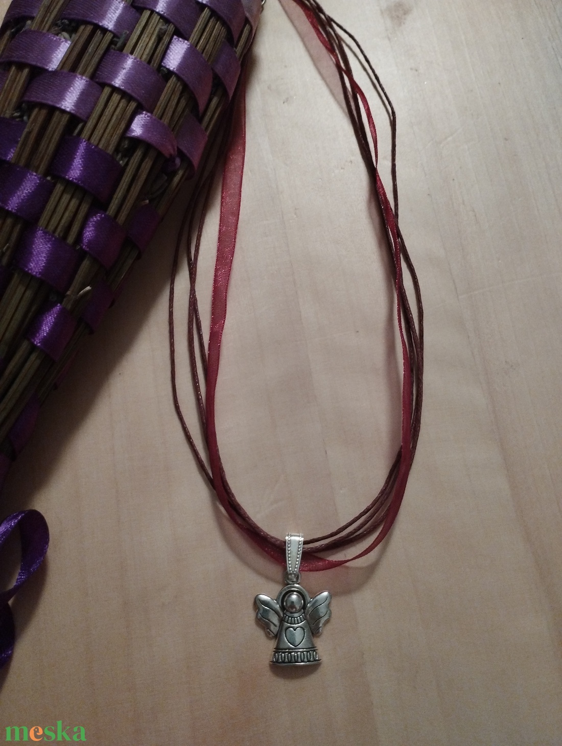 Organza nyaklánc angyal charmmal  - ékszer - nyaklánc - medálos nyaklánc - Meska.hu