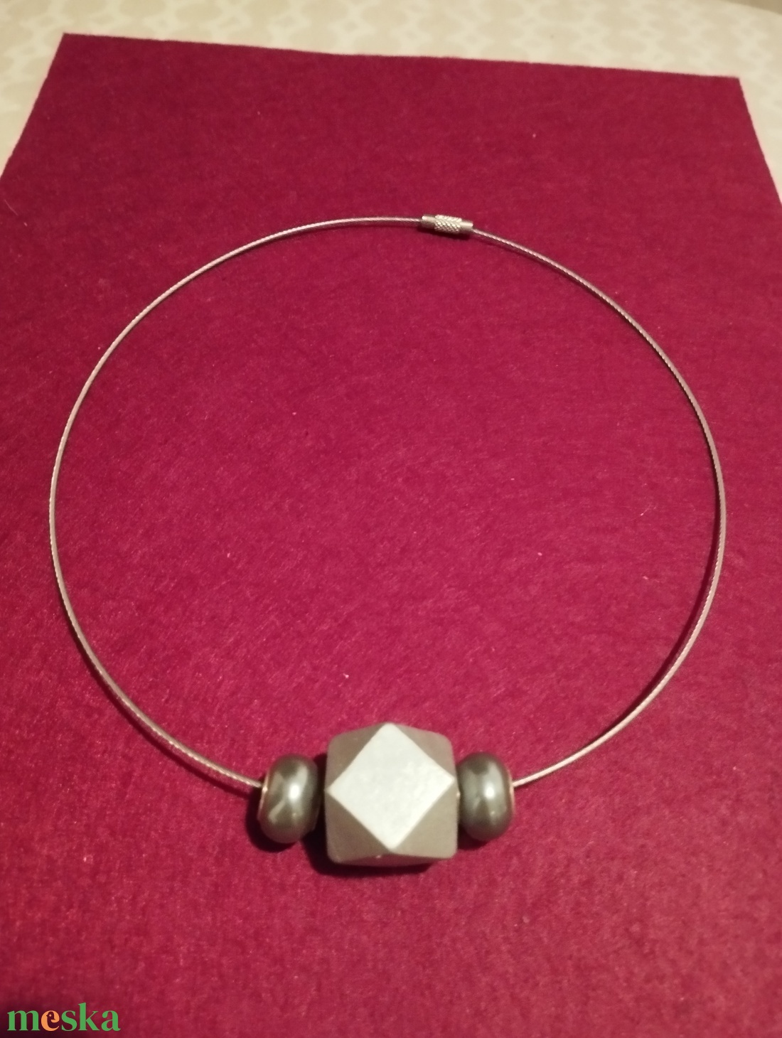 Geometria mintás merev lánc lámpagyöngyökkel  - ékszer - nyaklánc - medál - Meska.hu