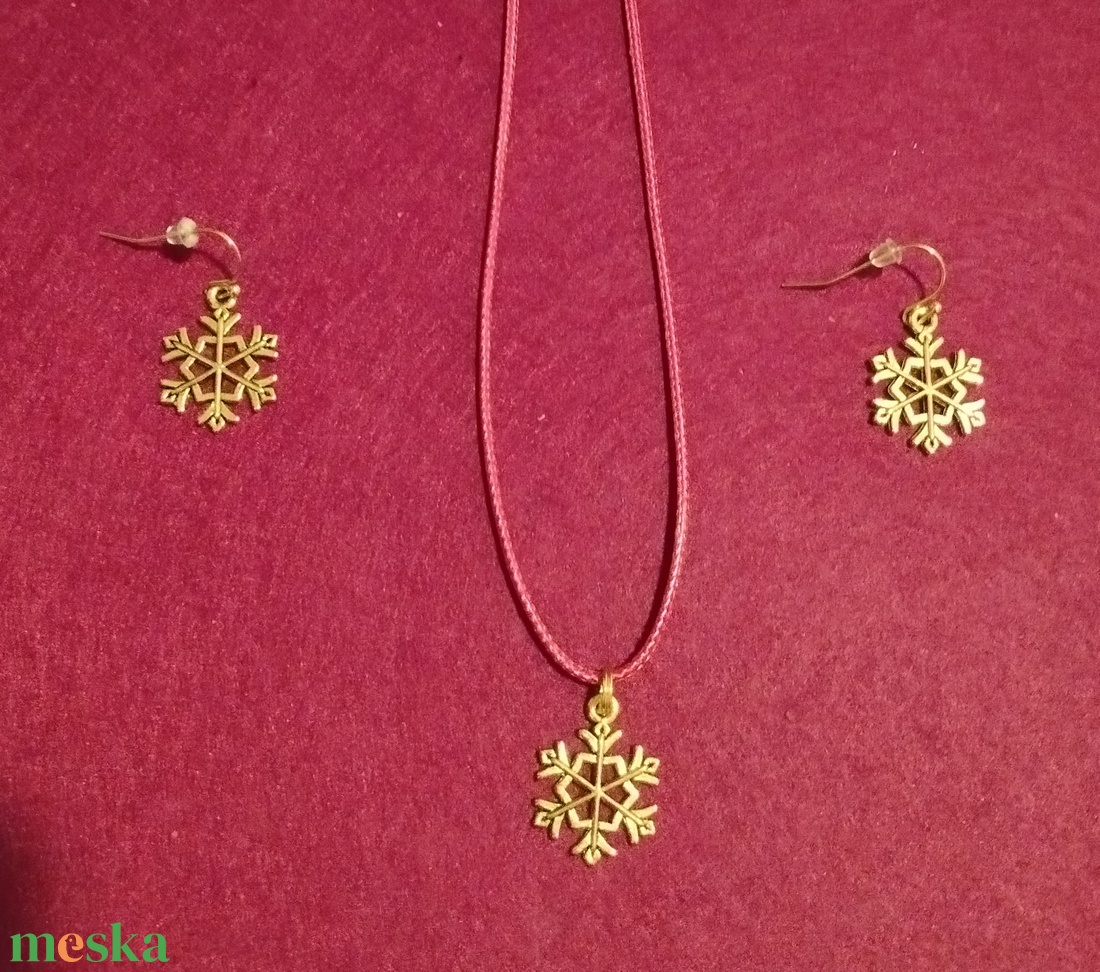 nyaklánc és fülbevaló hópehely charmmal  - ékszer - nyaklánc - medálos nyaklánc - Meska.hu