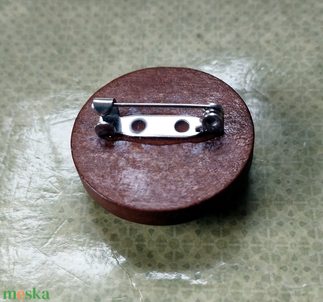 Kokárda kitűző - ékszer - kitűző és bross - kitűző - Meska.hu Kokárda kitűző - ékszer - kitűző és bross - kitűző - Meska.hu