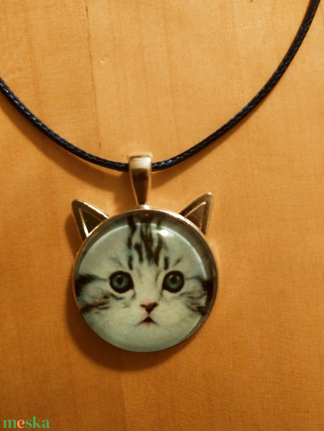 Cicás üveg lencsés nyaklánc  - ékszer - nyaklánc - medál - Meska.hu