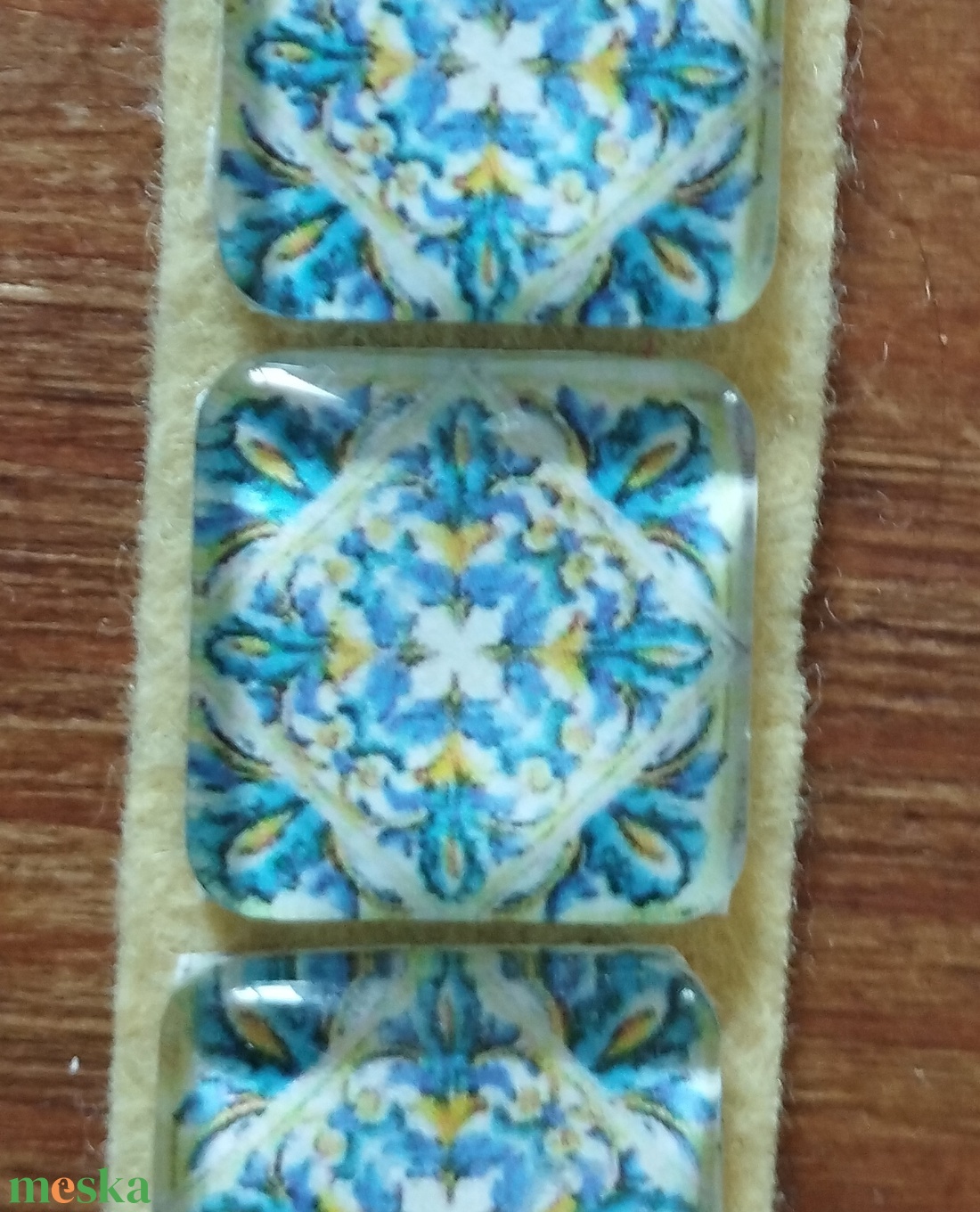 Karkötő üveg lencsével - ékszer - karkötő - charm karkötő - Meska.hu Karkötő üveg lencsével - ékszer - karkötő - charm karkötő - Meska.hu