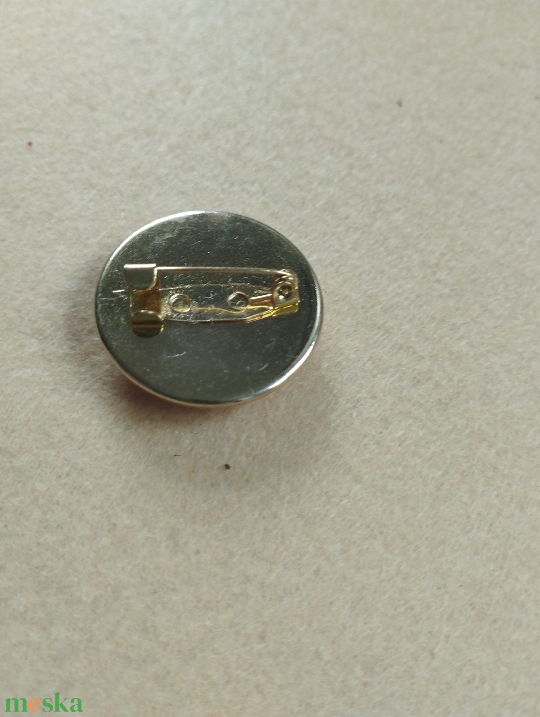 Kitűző népi motívummal - ékszer - kitűző és bross - kitűző - Meska.hu Kitűző népi motívummal - ékszer - kitűző és bross - kitűző - Meska.hu