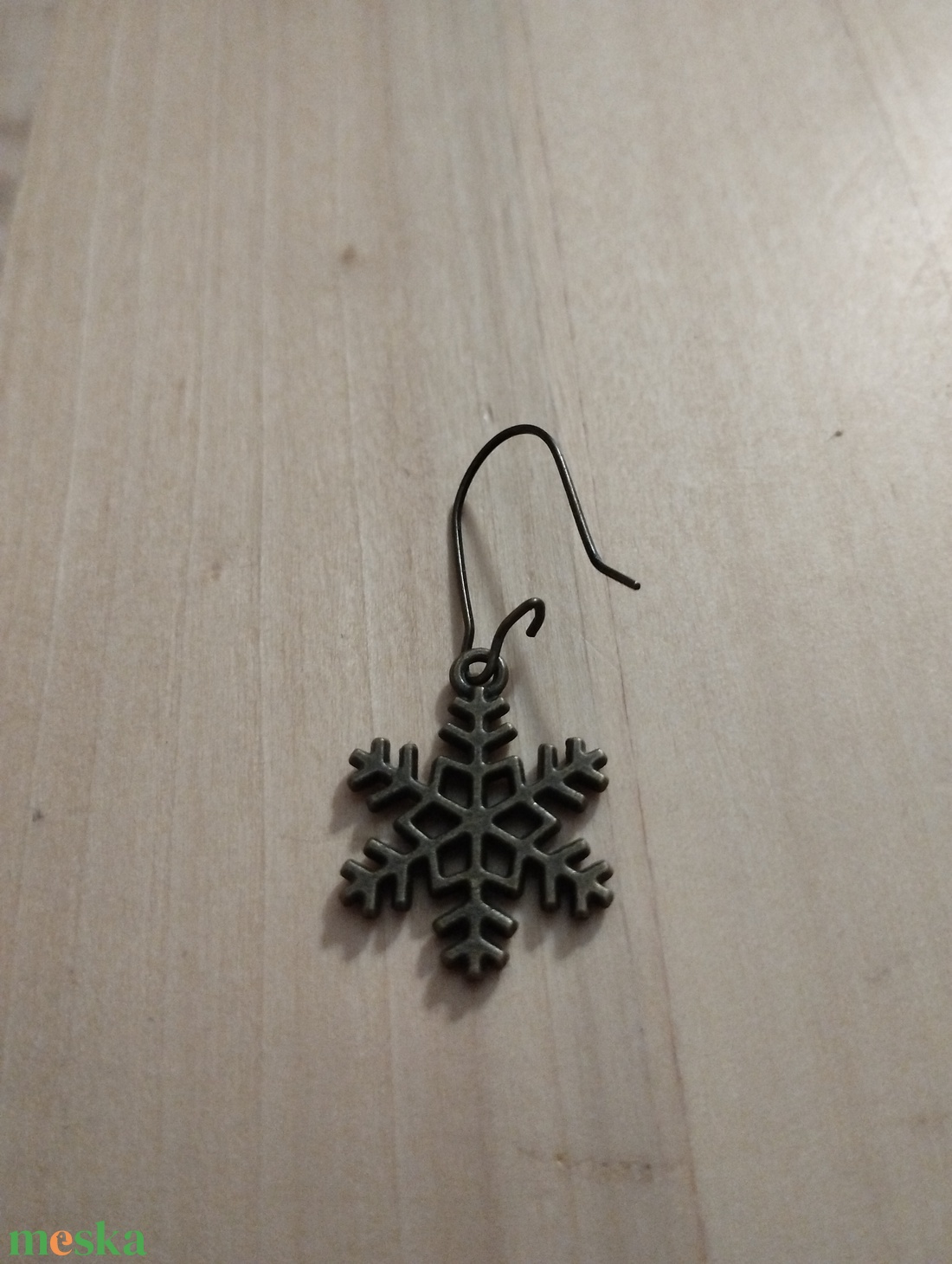 fülbevaló hópihe fityegővel  - ékszer - fülbevaló - fülékszer - Meska.hu