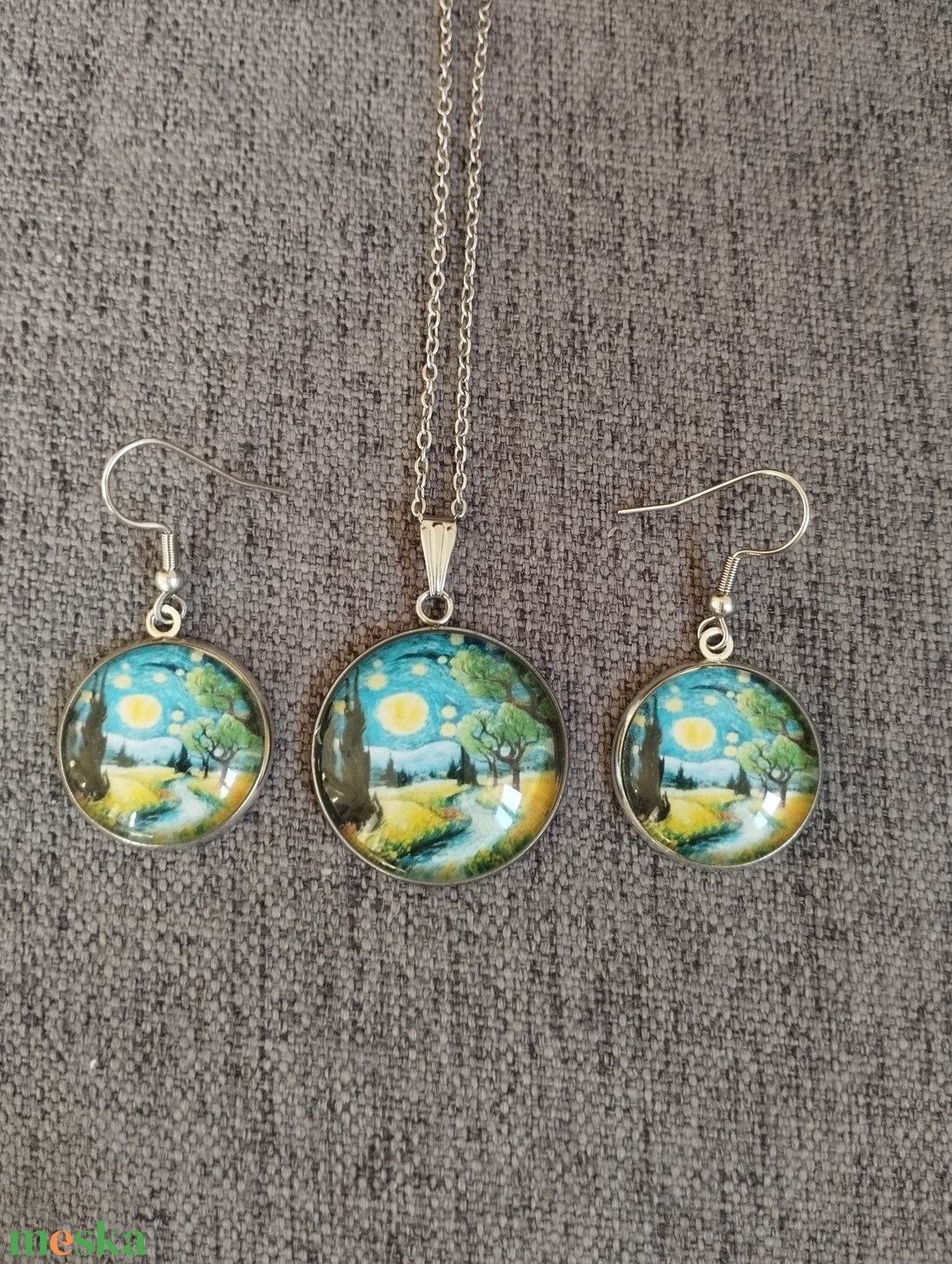 Van Gogh ihlette üveg lencsés, orvosi acél nyaklánc és fülbevaló szett - ékszer - nyaklánc - medálos nyaklánc - Meska.hu Van Gogh ihlette üveg lencsés, orvosi acél nyaklánc és fülbevaló szett - ékszer - nyaklánc - medálos nyaklánc - Meska.hu