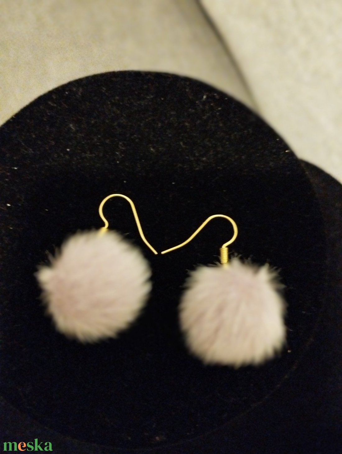 Pompon fülbevaló - ékszer - fülbevaló - lógós kerek fülbevaló - Meska.hu Pompon fülbevaló - ékszer - fülbevaló - lógós kerek fülbevaló - Meska.hu