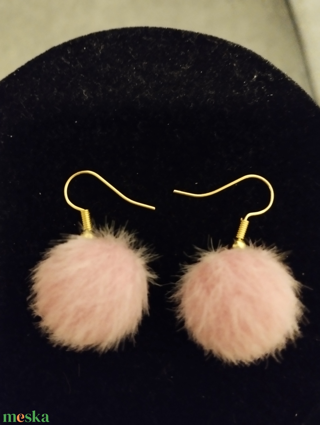 Pompon fülbevaló - ékszer - fülbevaló - lógós kerek fülbevaló - Meska.hu Pompon fülbevaló - ékszer - fülbevaló - lógós kerek fülbevaló - Meska.hu