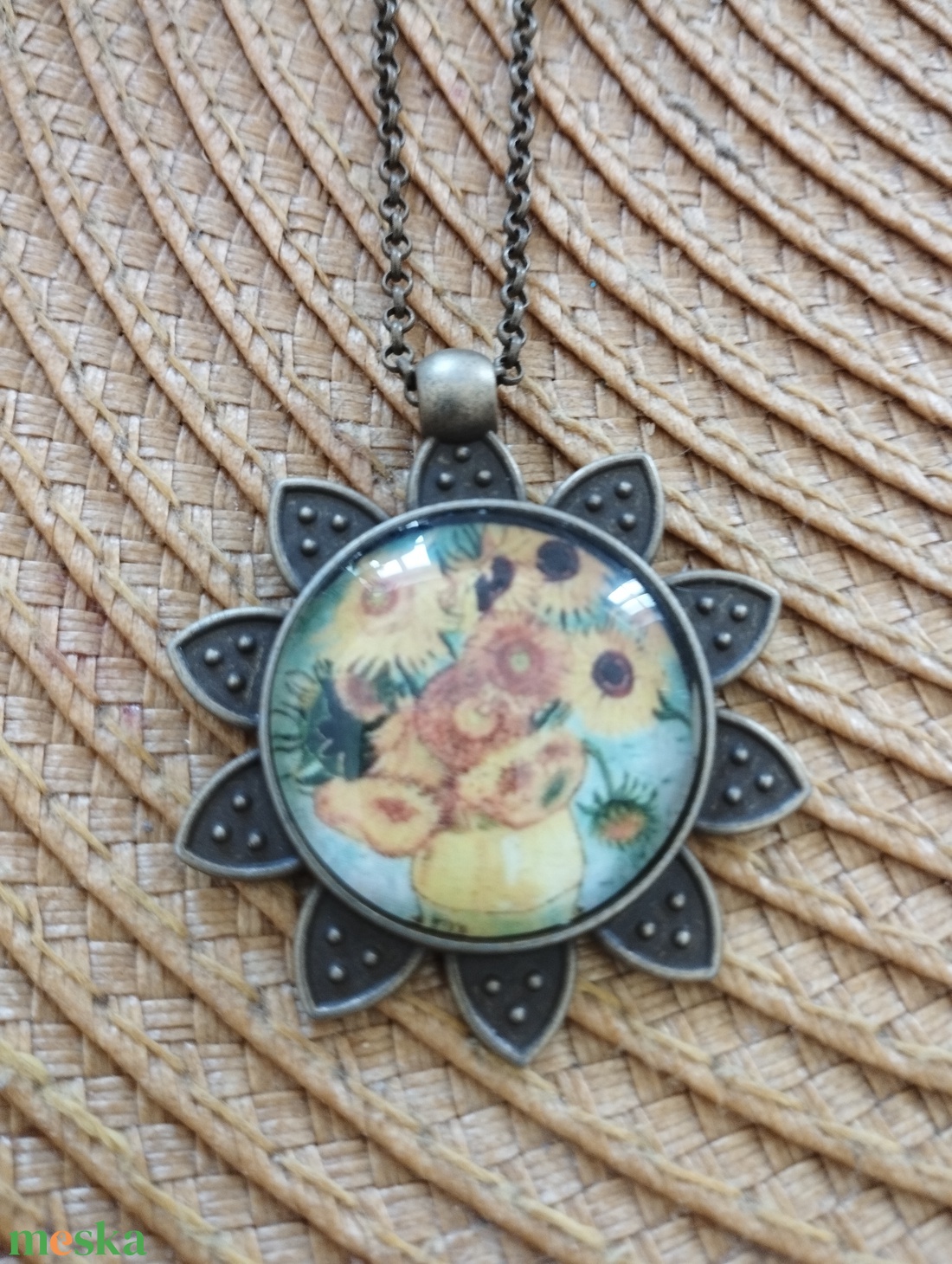 Üveg lencsés, orvosi acél nyaklánc Van Gogh : Napraforgókmotívummal - ékszer - nyaklánc - medálos nyaklánc - Meska.hu Üveg lencsés, orvosi acél nyaklánc Van Gogh : Napraforgókmotívummal - ékszer - nyaklánc - medálos nyaklánc - Meska.hu