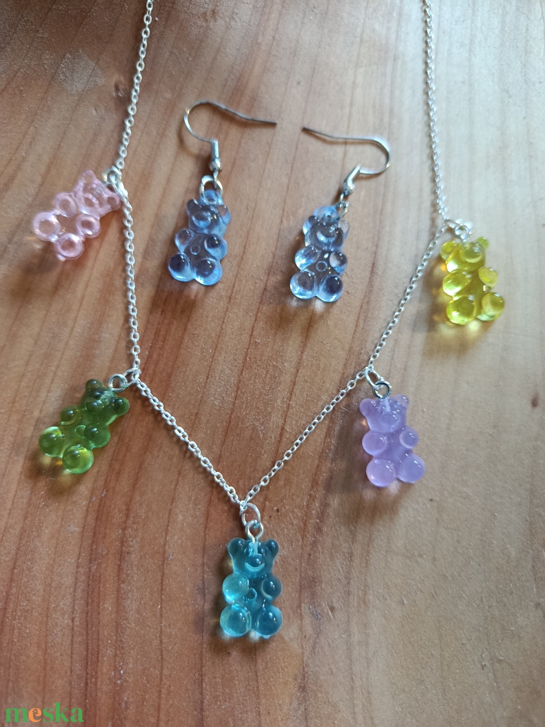 Gumimacis nyaklánc fülbevalóval  - ékszer - nyaklánc - medálos nyaklánc - Meska.hu