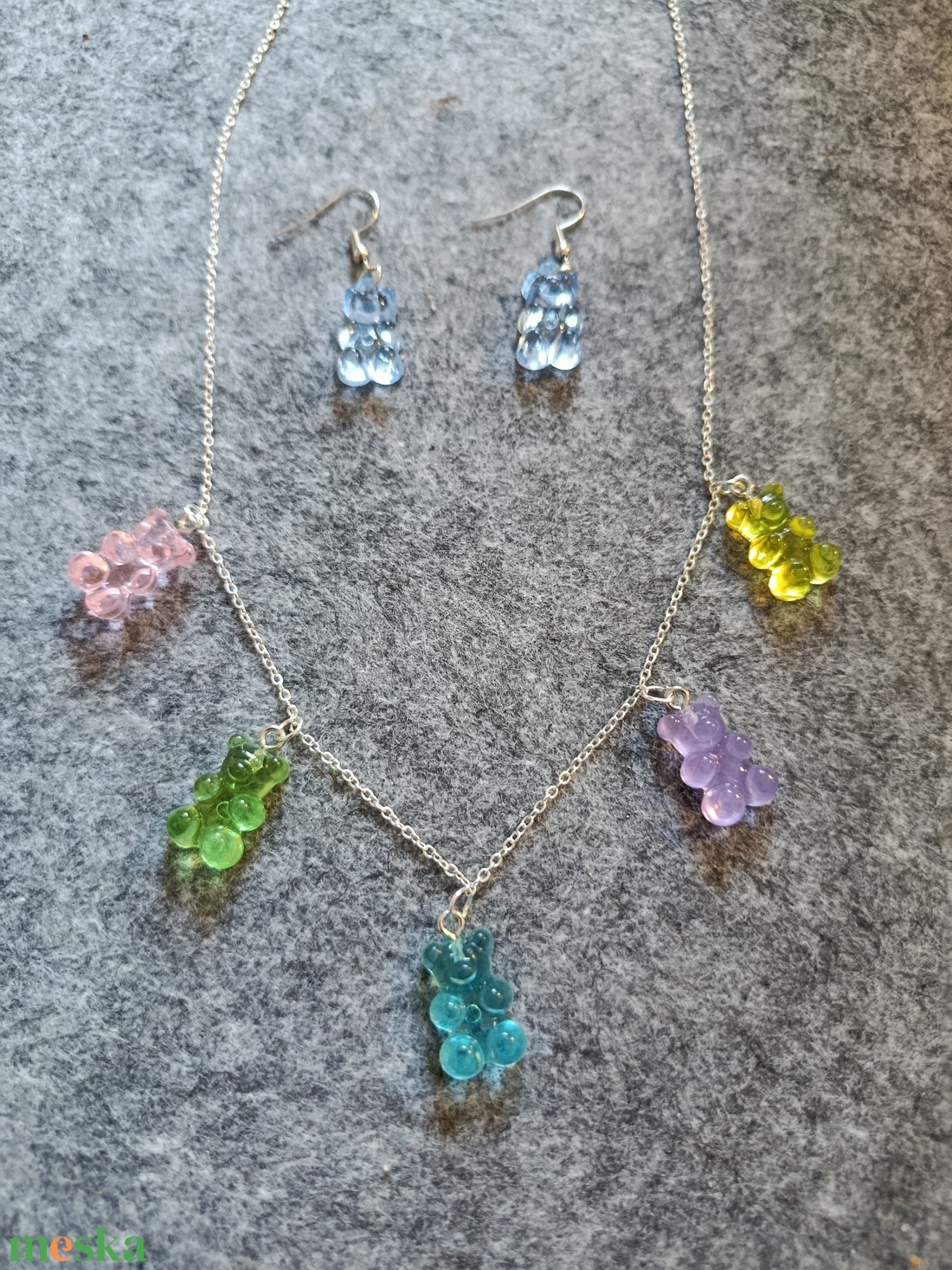 Gumimacis nyaklánc fülbevalóval  - ékszer - nyaklánc - medálos nyaklánc - Meska.hu