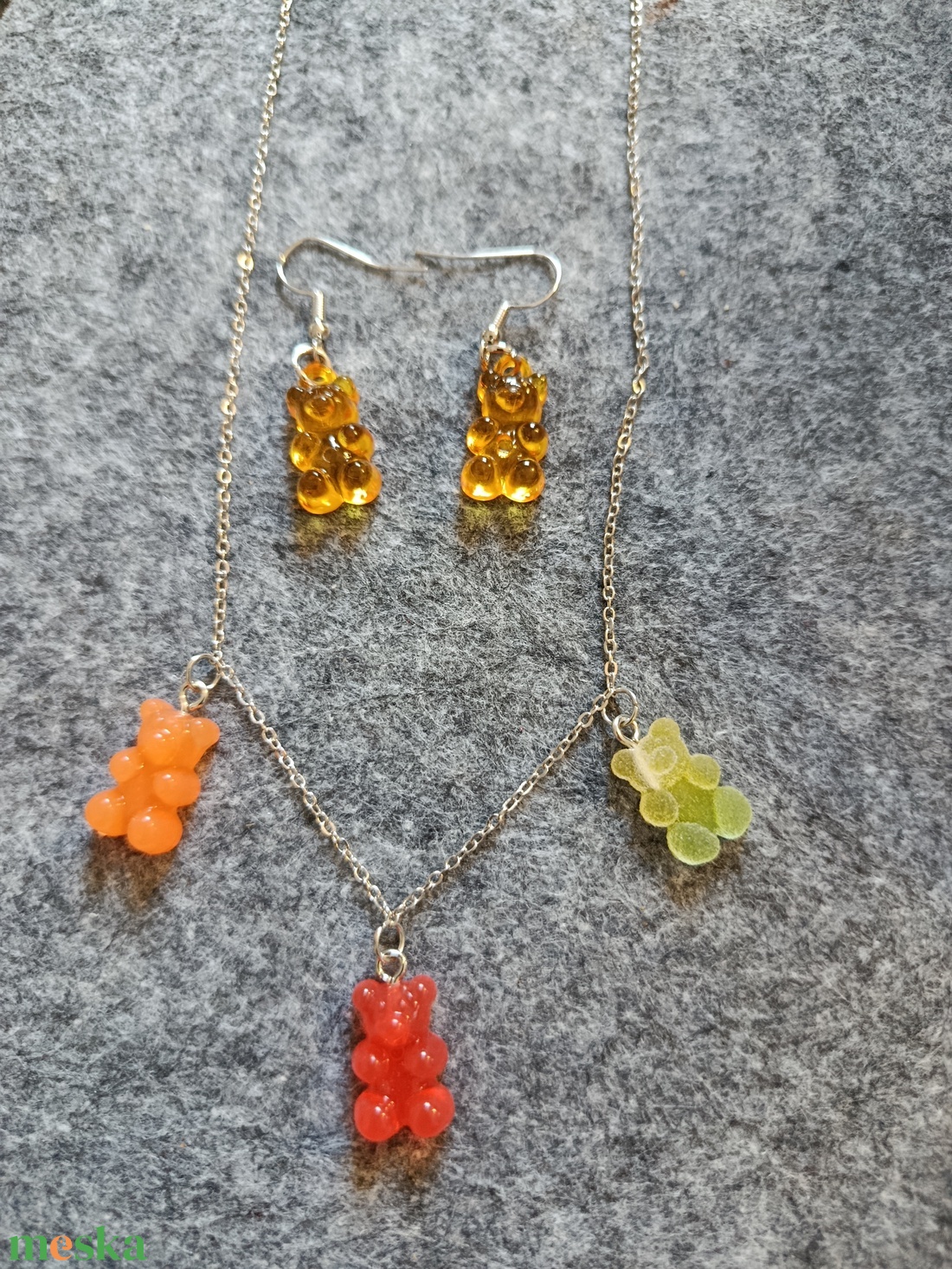 Gumimacis nyaklánc fülbevalóval  - ékszer - nyaklánc - medálos nyaklánc - Meska.hu