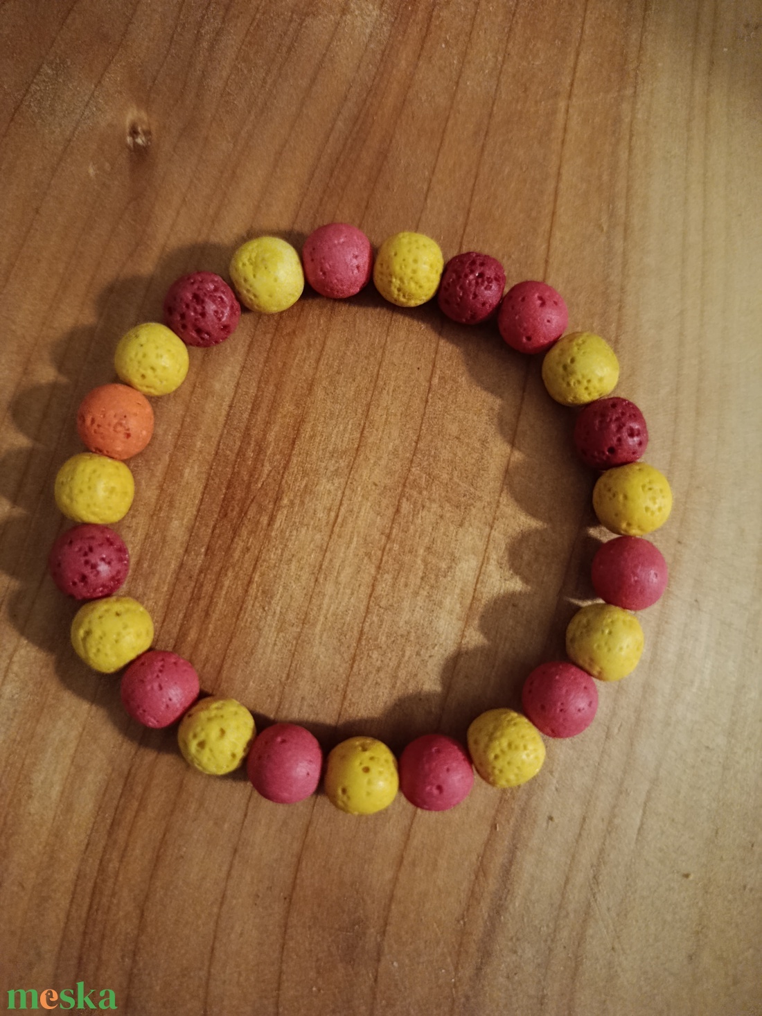 Láva kő gyöngy karkötő  - ékszer - karkötő - gyöngyös karkötő - Meska.hu