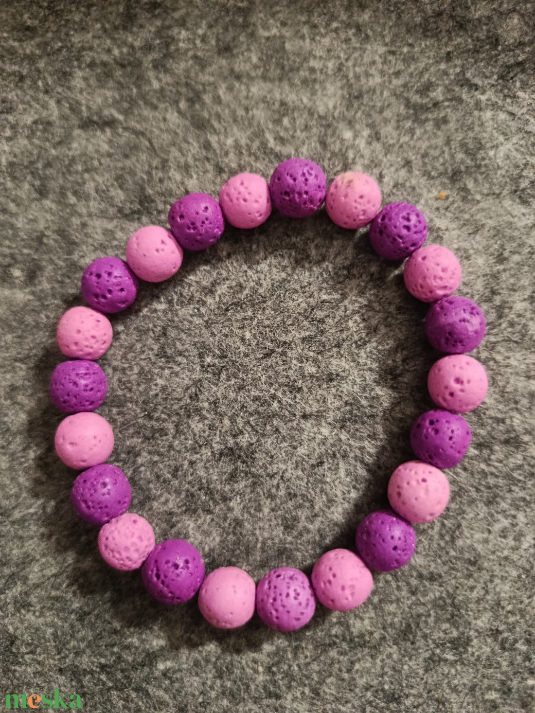 Láva kő gyöngy karkötő  - ékszer - karkötő - gyöngyös karkötő - Meska.hu