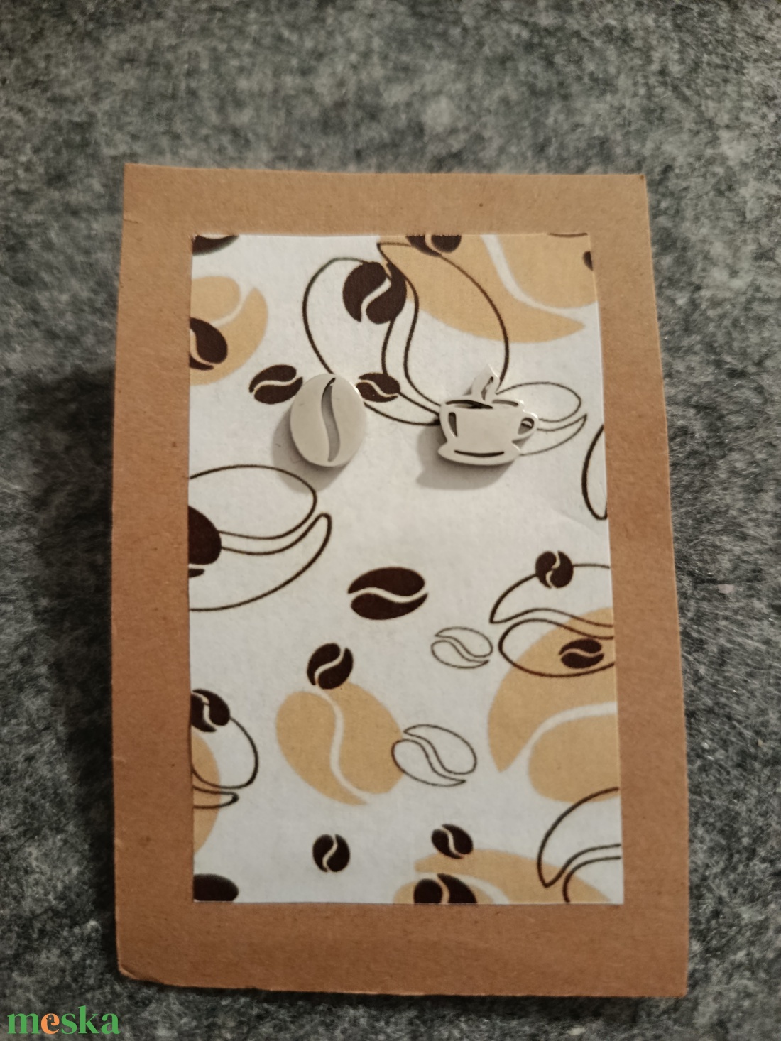 Kávé témájú orvosi acél fülbevaló  - ékszer - fülbevaló - lógó fülbevaló - Meska.hu