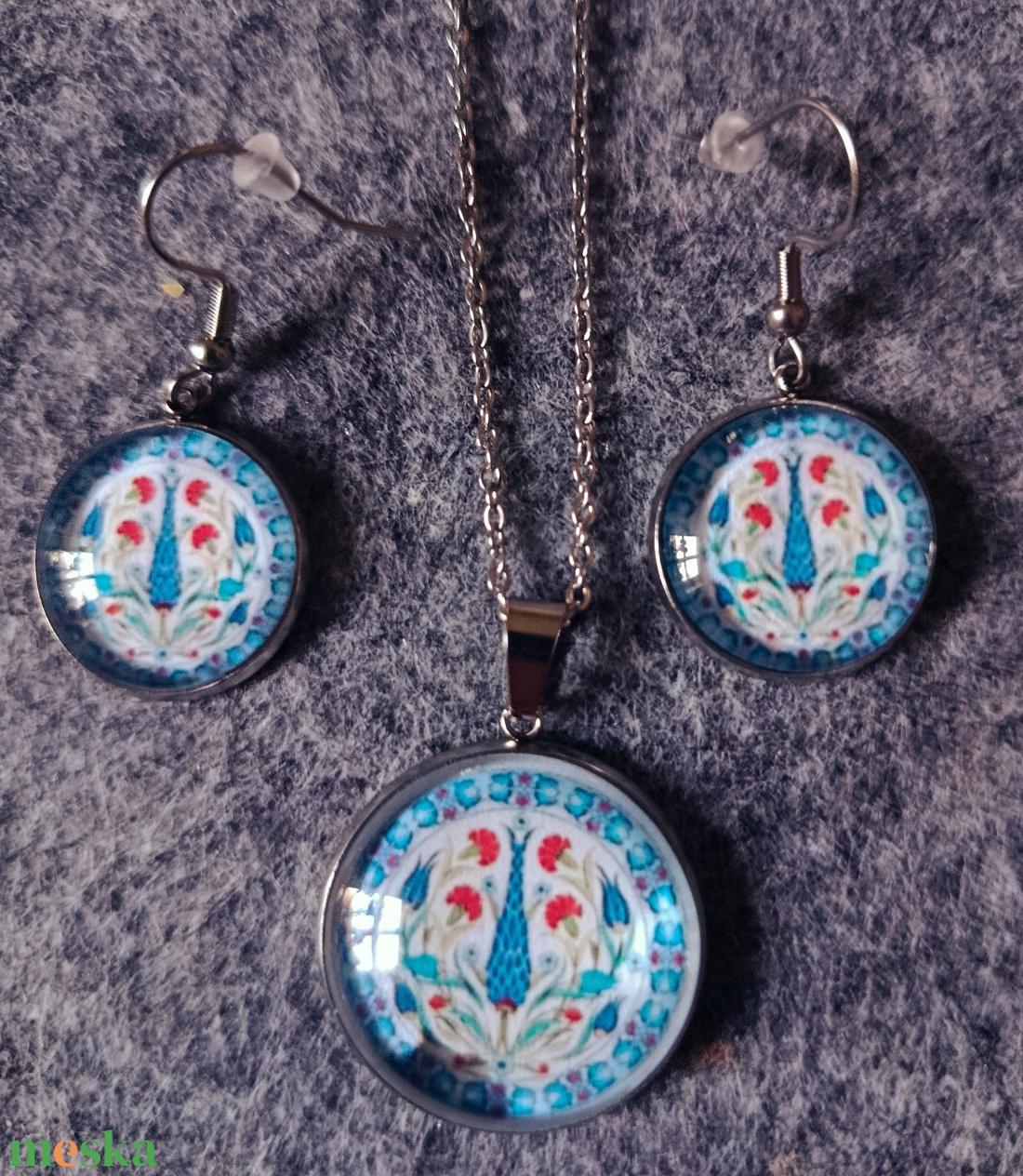 Üveg lencsés, orvosi acél nyaklánc és fülbevaló szett népi motívummal  - ékszer - nyaklánc - medálos nyaklánc - Meska.hu