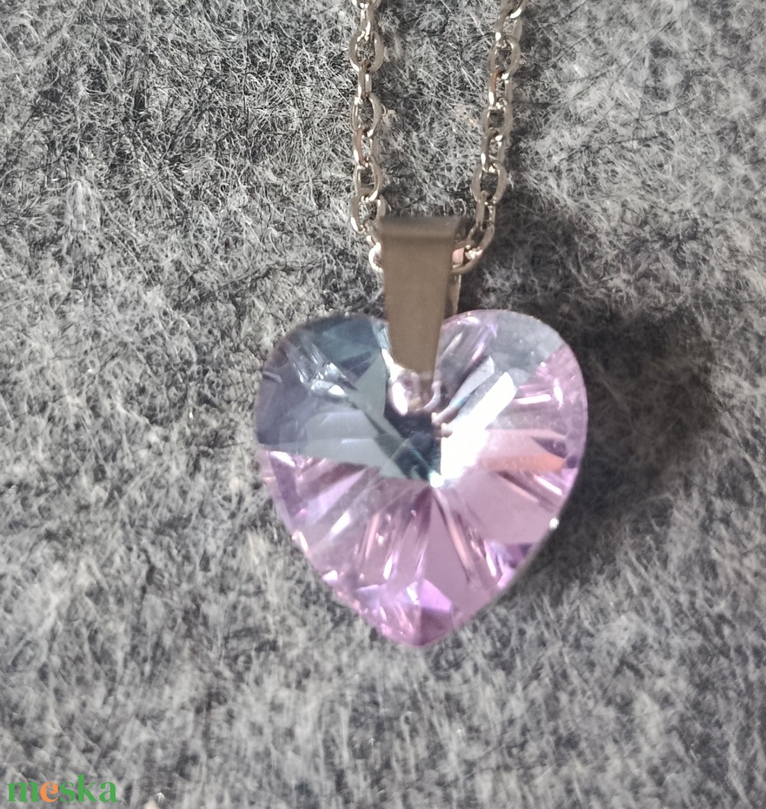  nyaklánc orvosi acél lánccal, rózsaszín csiszolt üveg szívvel  - ékszer - nyaklánc - medálos nyaklánc - Meska.hu
