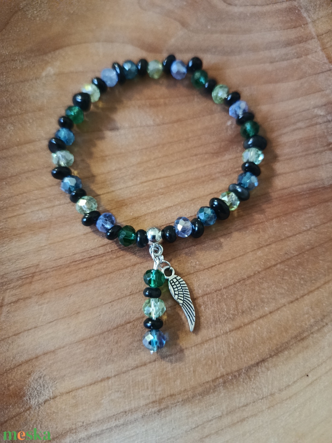 karkötő obszidiánnal és csiszolt üveg gyönggyel  - ékszer - karkötő - gyöngyös karkötő - Meska.hu