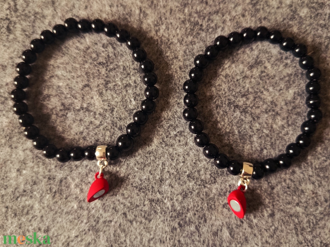 Szerelmes  karkötő piros mágneses szívvel  - ékszer - karkötő - gyöngyös karkötő - Meska.hu