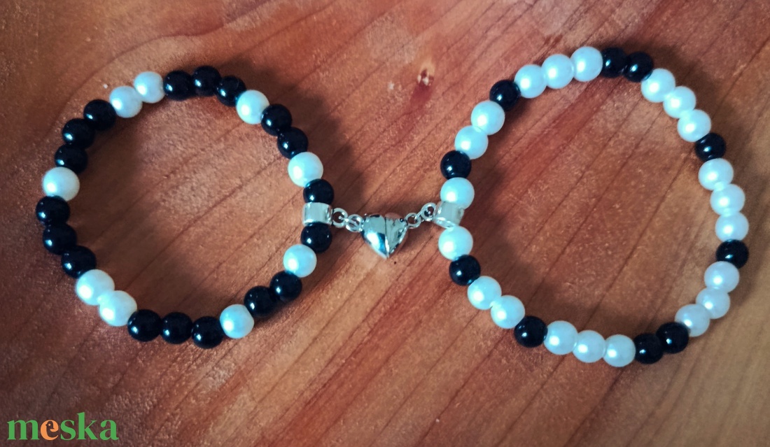 Szerelmes  karkötő mágneses szívvel  - ékszer - karkötő - gyöngyös karkötő - Meska.hu