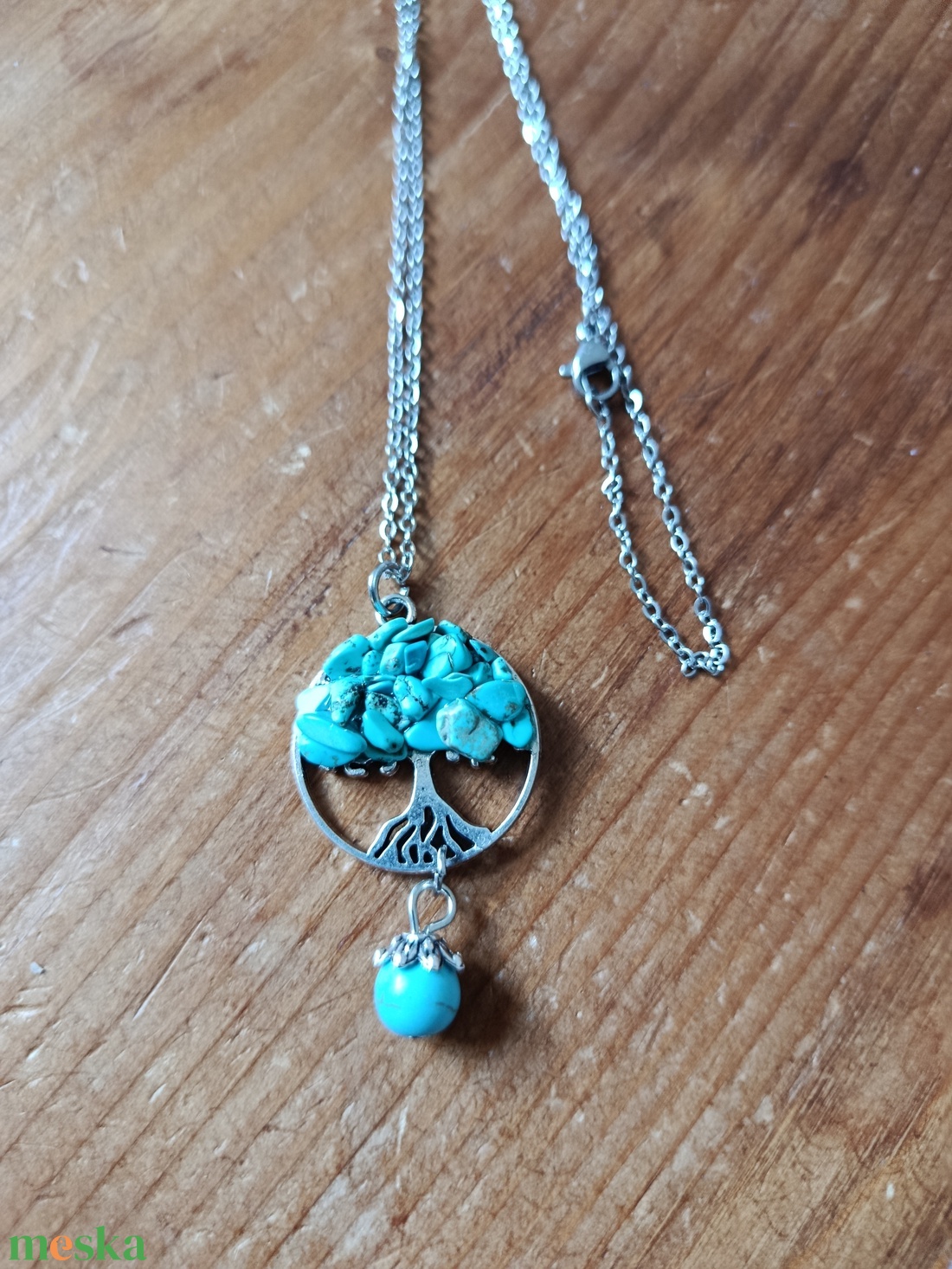 Életfa medál howlit türkiz ásvánnyal orvosi acél lánccal  - ékszer - nyaklánc - medálos nyaklánc - Meska.hu