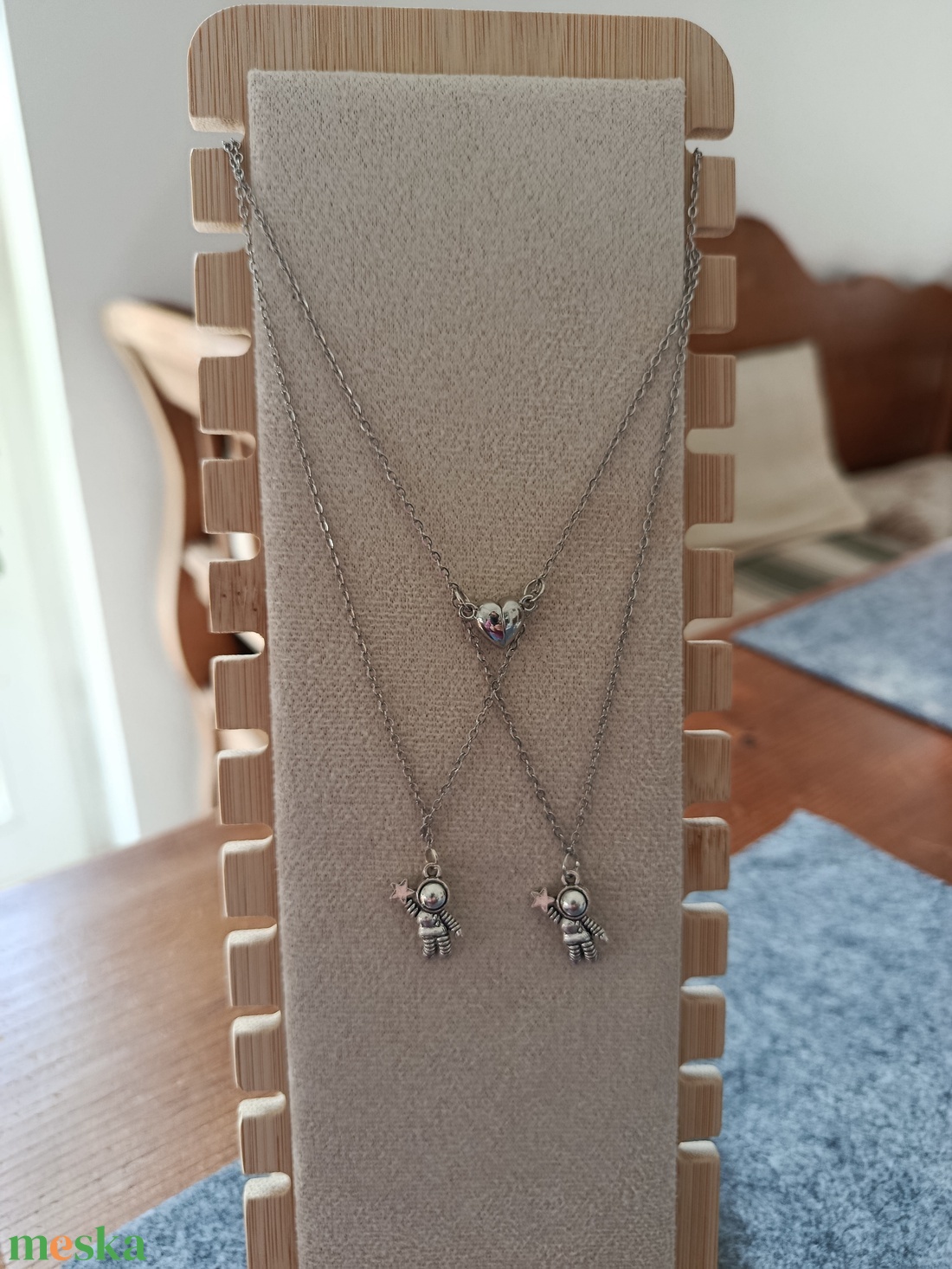 Szerelmes űrhajós nyaklánc  - ékszer - nyaklánc - medálos nyaklánc - Meska.hu