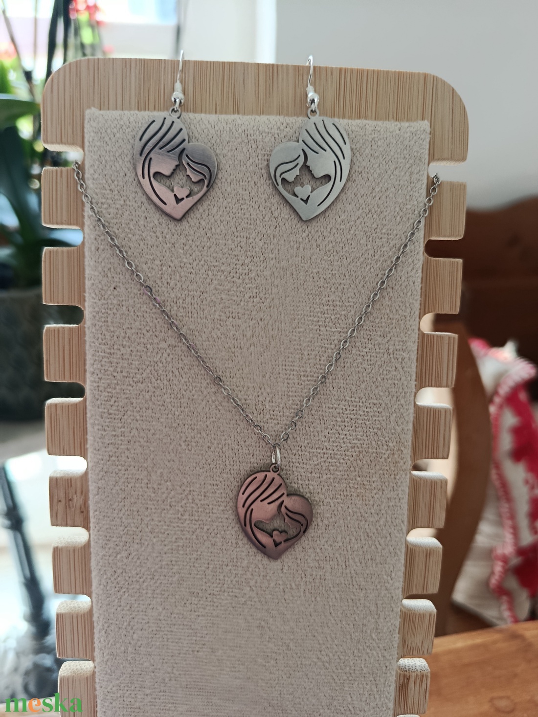 Üveg lencsés, orvosi acél nyaklánc és fülbevaló szett népi motívummal  - ékszer - fülbevaló - lógó fülbevaló - Meska.hu