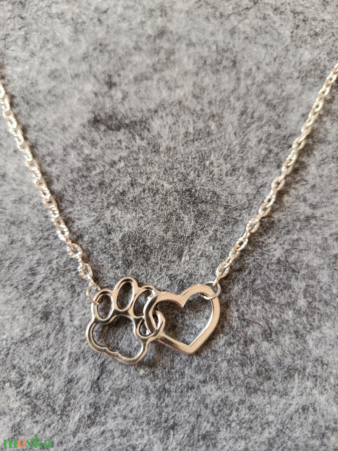 Tappancsos szívecskés nyaklánc  - ékszer - nyaklánc - medálos nyaklánc - Meska.hu