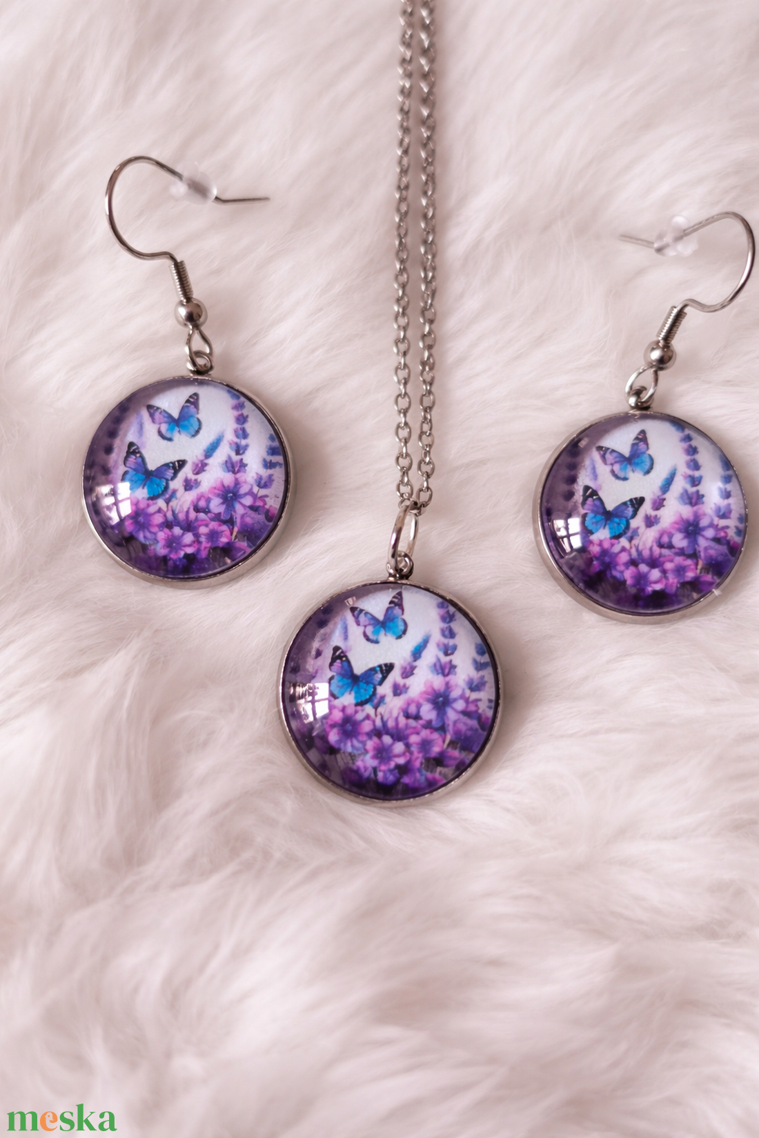 Üveg lencsés, orvosi acél nyaklánc és fülbevaló szett levendulával  - ékszer - nyaklánc - medálos nyaklánc - Meska.hu