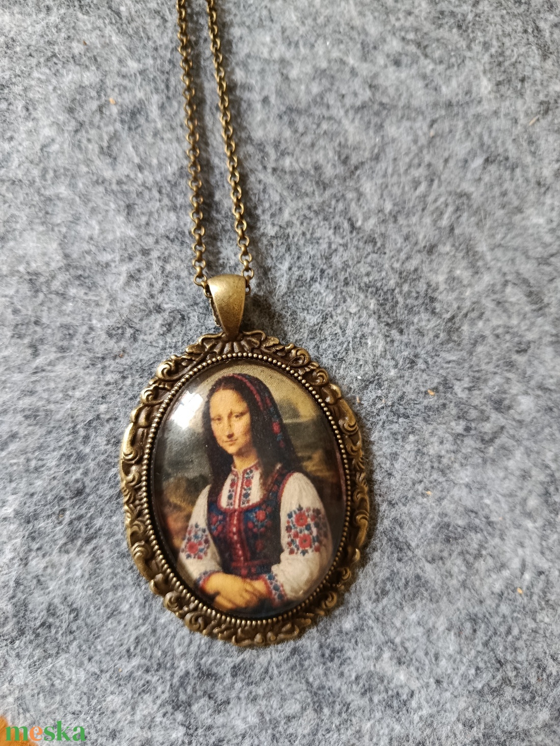 Üveg lencsés, orvosi acél nyaklánc Mona Lisa motívummal  - ékszer - nyaklánc - medálos nyaklánc - Meska.hu