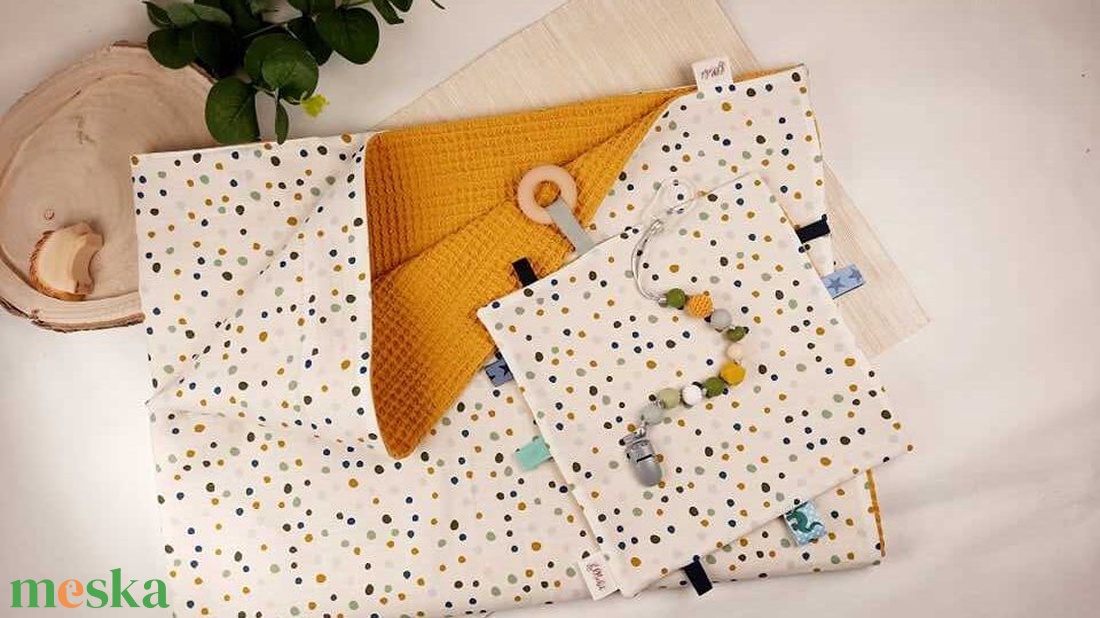 Bababox fehér pöttyös -mustár csomag - otthon & életmód - babaszoba, gyerekszoba - babatakaró, gyerek pléd - Meska.hu Bababox fehér pöttyös -mustár csomag - otthon & életmód - babaszoba, gyerekszoba - babatakaró, gyerek pléd - Meska.hu