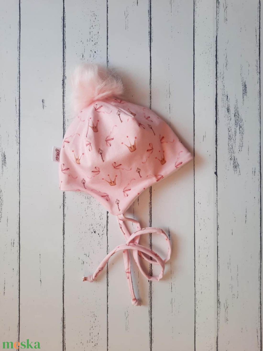 Koronás pomponos téli sapka (47-48 cm) - ruha & divat - babaruha & gyerekruha - babasapka - Meska.hu Koronás pomponos téli sapka (47-48 cm) - ruha & divat - babaruha & gyerekruha - babasapka - Meska.hu