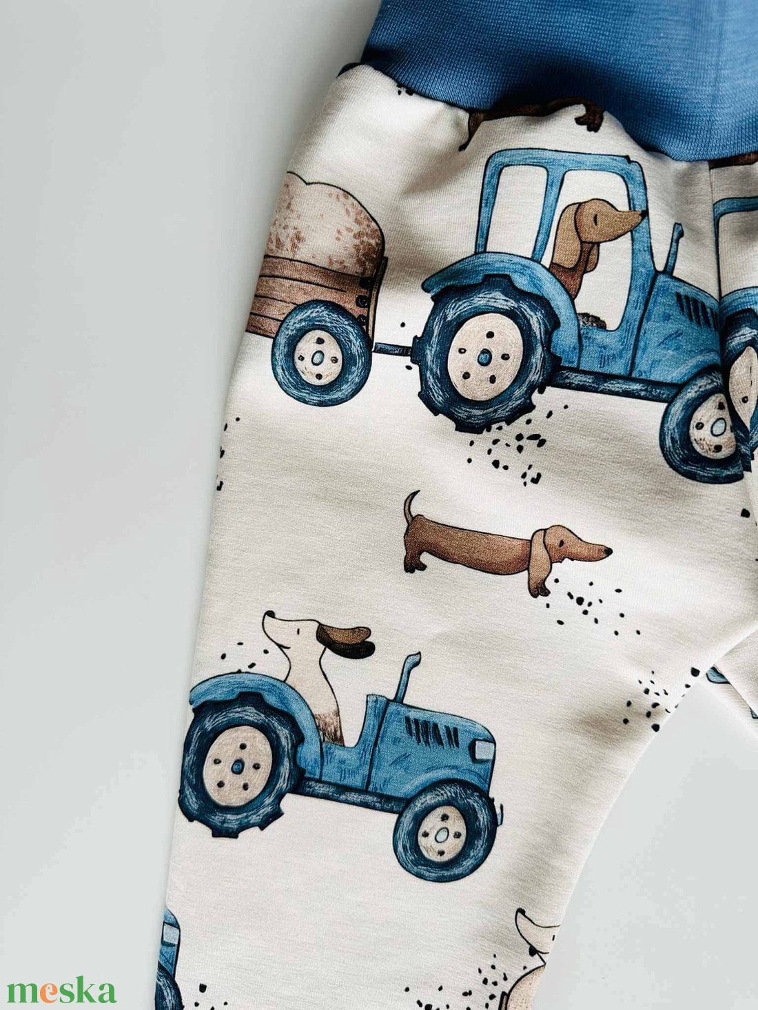 Kutya traktorban melegítő (86) - baba - mama - babaruházat - baba nadrág - Meska.hu