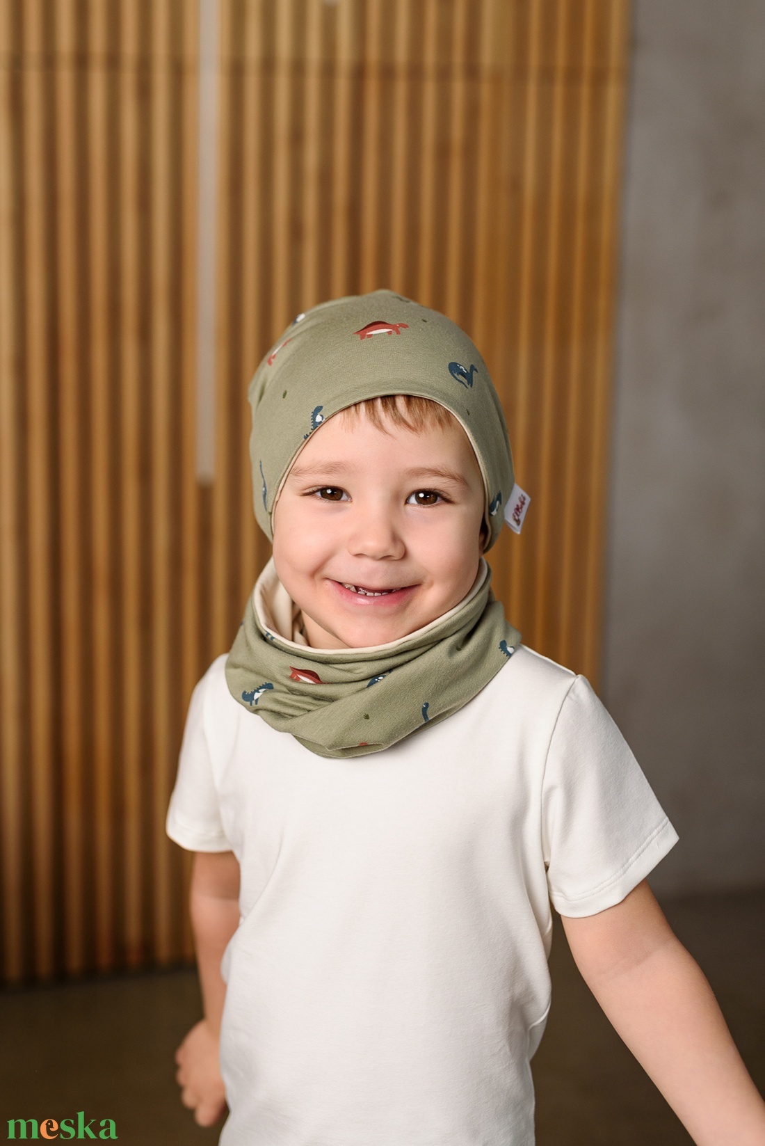 Piros sportautós sapka-sál szett (50-52) - ruha & divat - sál, sapka, kendő - sapka & sál szett - Meska.hu