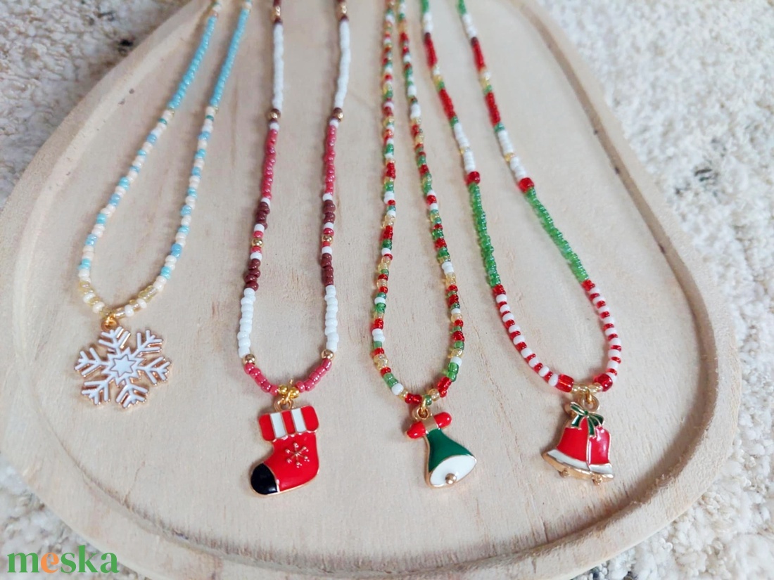 Karácsonyi nyaklánc - ékszer - nyaklánc - gyöngyös nyaklánc - Meska.hu