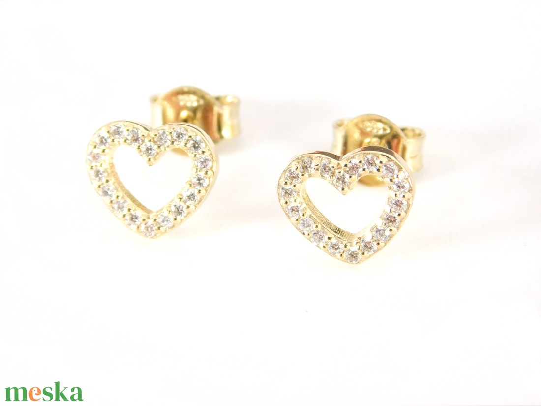 Brill 14 K Arany Szív Fülbevalók Gyémántokkal 0.20 Ct - ékszer - fülbevaló - pötty fülbevaló - Meska.hu Brill 14 K Arany Szív Fülbevalók Gyémántokkal 0.20 Ct - ékszer - fülbevaló - pötty fülbevaló - Meska.hu