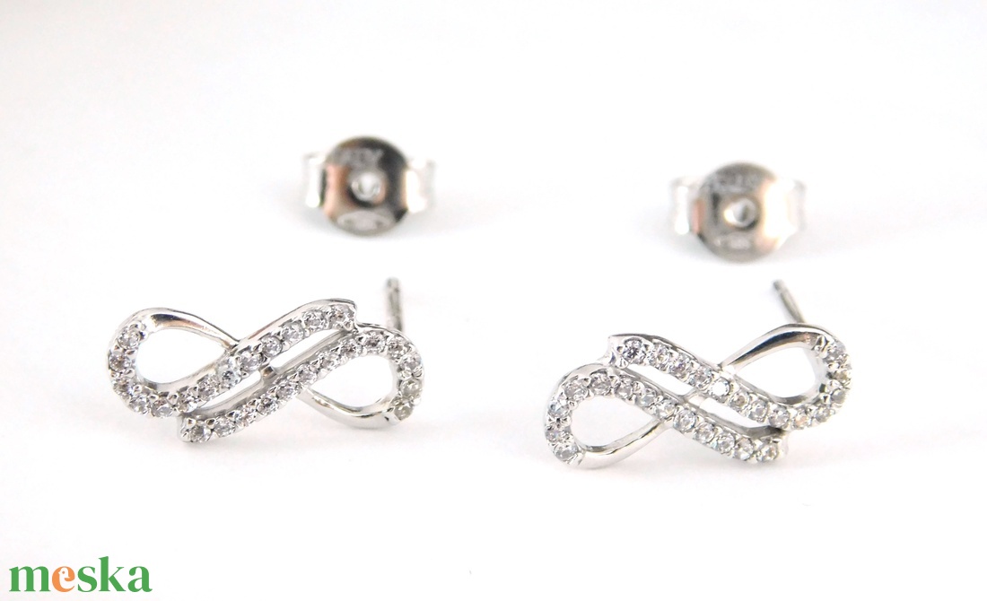 Infinity 14 K Fehérarany Végtelen, Köves Fülbevalók - ékszer - fülbevaló - pötty fülbevaló - Meska.hu Infinity 14 K Fehérarany Végtelen, Köves Fülbevalók - ékszer - fülbevaló - pötty fülbevaló - Meska.hu