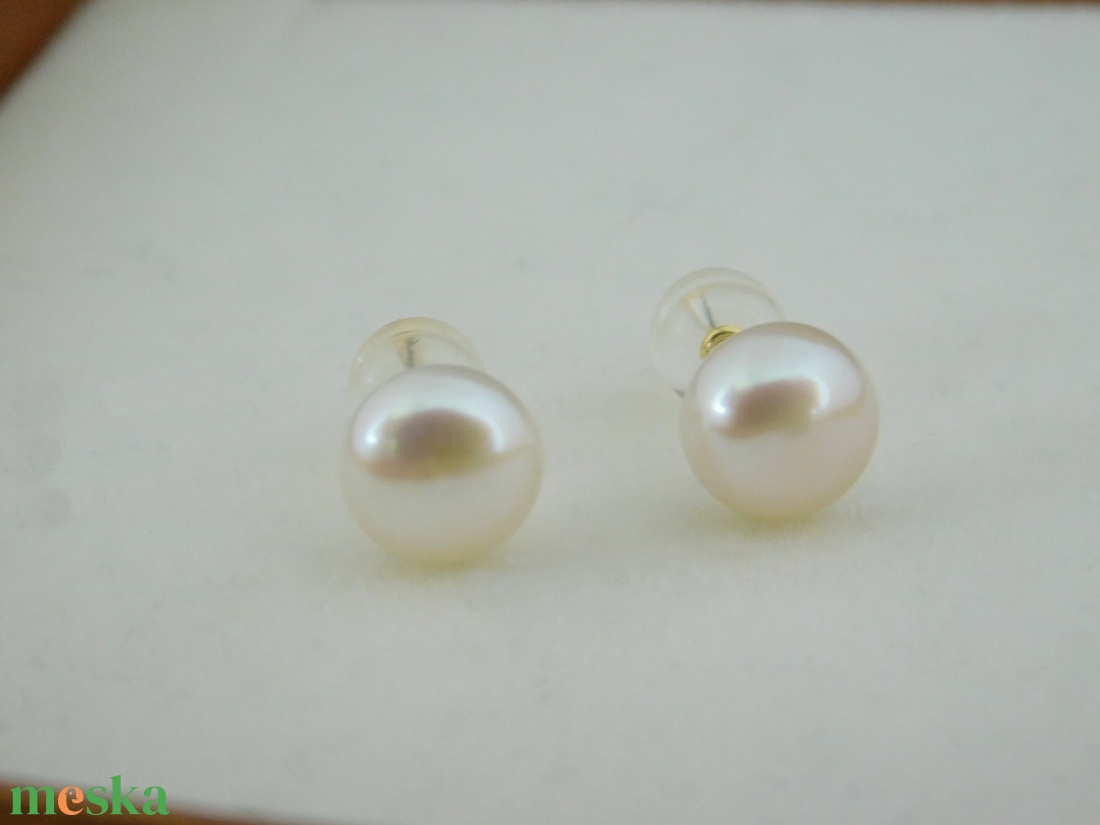 18 K Arany Gyöngy Fülbevalók - Fehér Gyöngyökkel - ékszer - fülbevaló - pötty fülbevaló - Meska.hu